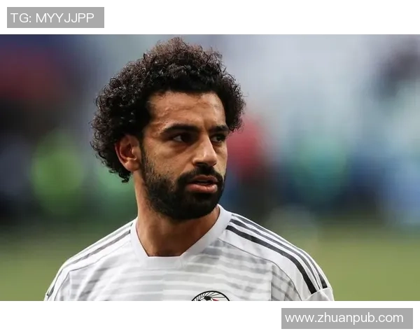 足球明星发型大比拼哪种造型最能展现他们的个性与魅力 足球明星发型大比拼哪种造型最能展现他们的个性与魅力