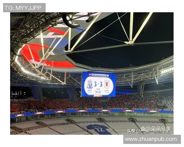 足球明星因意外左手骨折将缺席多场比赛球迷纷纷表示惋惜与关心