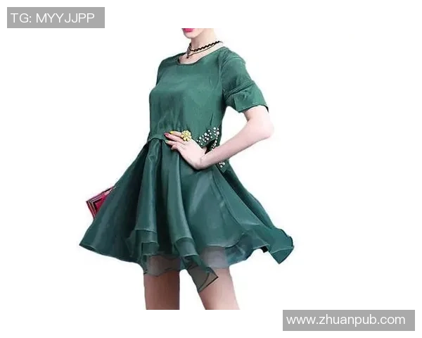 足球明星女性穿衣风格解析时尚元素与个性魅力的完美结合 足球明星女性穿衣风格解析时尚元素与个性魅力的完美结合