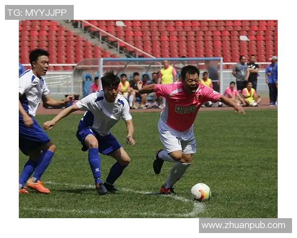 足球明星灯牌图片大全欣赏经典球星灯牌设计与创意展示 足球明星灯牌图片大全欣赏经典球星灯牌设计与创意展示