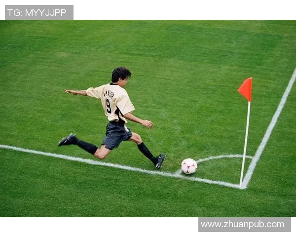 足球明星独特拿球技巧解析助你提升球技与比赛表现