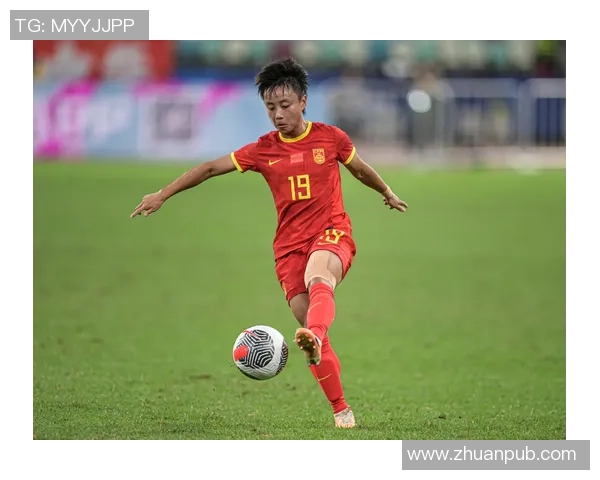 足球明星的独特球感与技艺解析助力球迷更深入理解比赛魅力 足球明星的独特球感与技艺解析助力球迷更深入理解比赛魅力