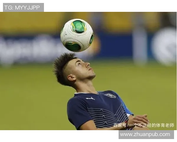 足球明星精彩颠球瞬间集锦展现技艺与魅力的完美结合